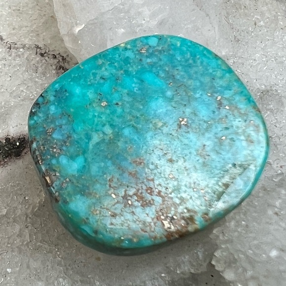 Small Arizona turquoise cabochon - Picture 2 of 3